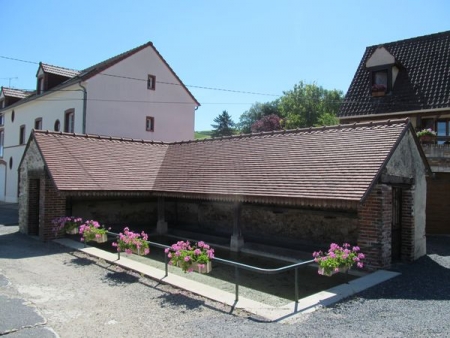 Brugny Vaudancourt-lavoir 2 dans hameau Vaudancourt