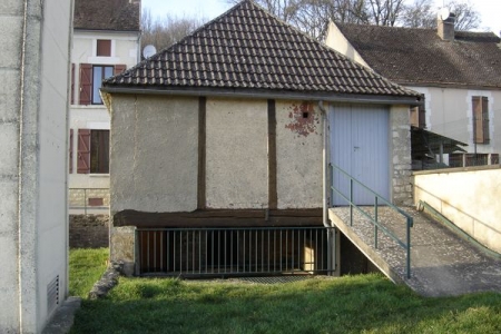 Fontenay près Chablis-lavoir 1