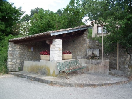 Cornillon dans le Gard-lavoir 2 dans le hameau Roman par Jean Pierre Eysseric