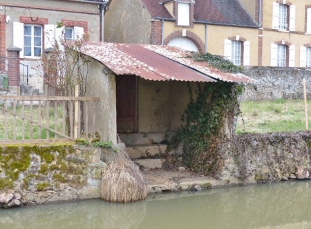 Mézilles dans l'Yonne-lavoir 3 par Micheline et Paul
