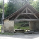 Chozeau-lavoir dans hameau Poizieu