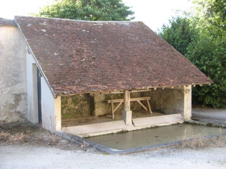 Boissy le Chatel-lavoir 3 dans hameau Champauger