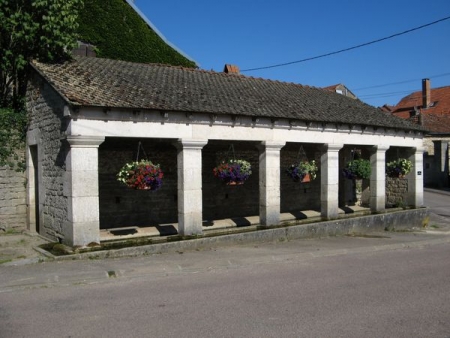 Bologne-lavoir 4 dans hameau Roôcourt