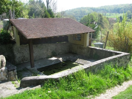 Sainte Aulde-lavoir 3 dans hameau Moitiébard