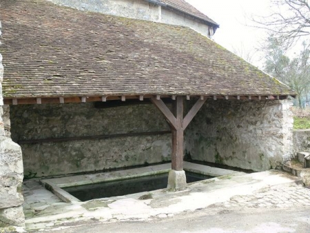 Vandière-lavoir dans le hameau Trotte dans la Marne par Micheline et Paul