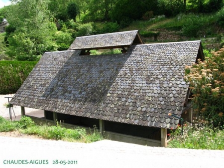 Chaudes Aigues dans le Cantal par Georges Hamelin