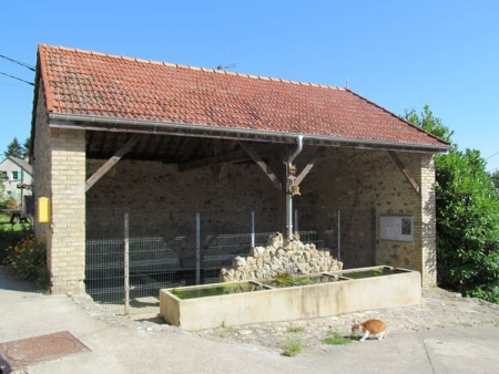 Champlat et Boujacourt-lavoir 2 dans hameau Boujacourt